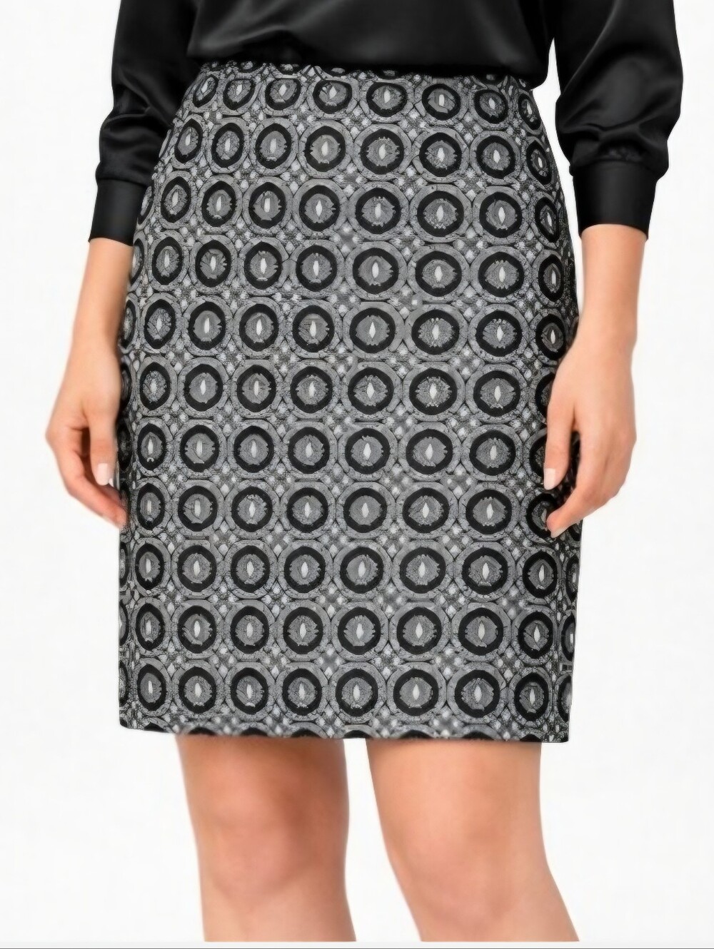 Soho Black and White Pencil Skirt Size  M
